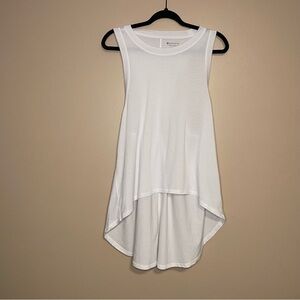 Athleta High Low White Sleeveless Tank Size M